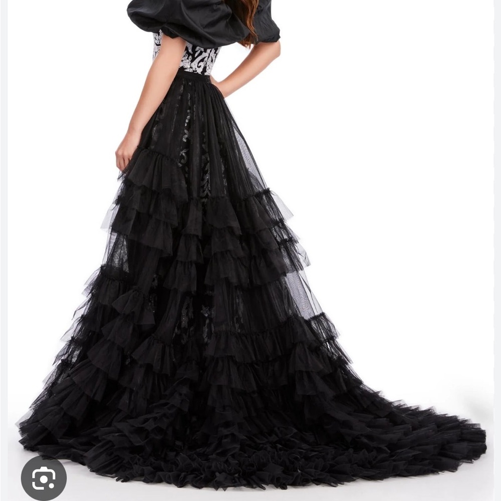 Ashley Lauren Black Ruffled skirt